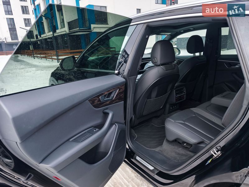 Внедорожник / Кроссовер Audi Q8 2019 в Ивано-Франковске