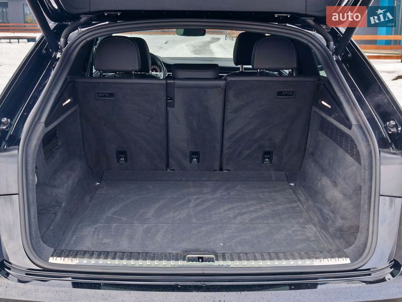 Внедорожник / Кроссовер Audi Q8 2019 в Ивано-Франковске