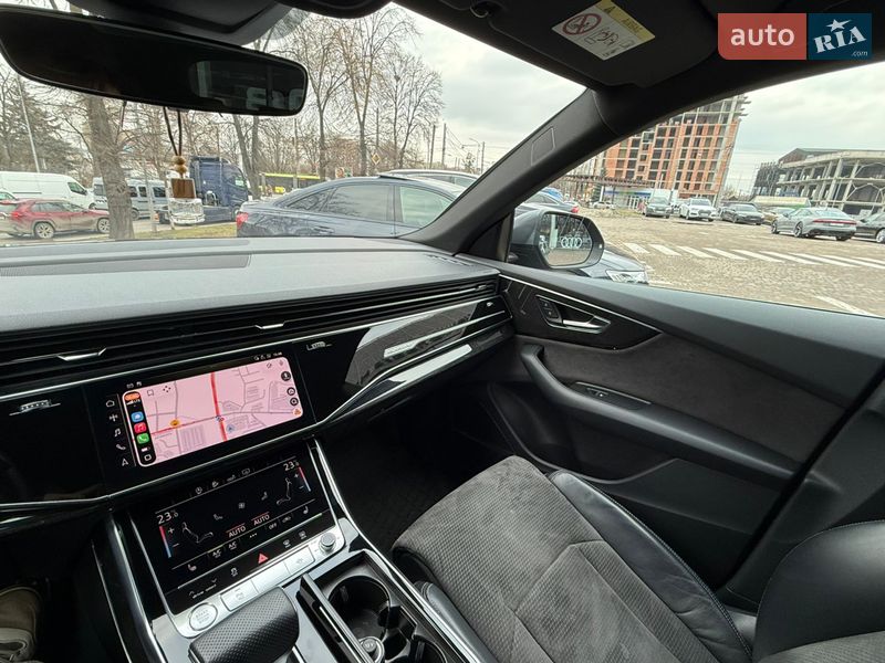 Позашляховик / Кросовер Audi Q8 2018 в Львові