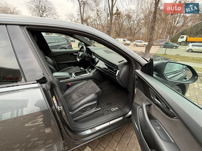 Позашляховик / Кросовер Audi Q8 2018 в Львові