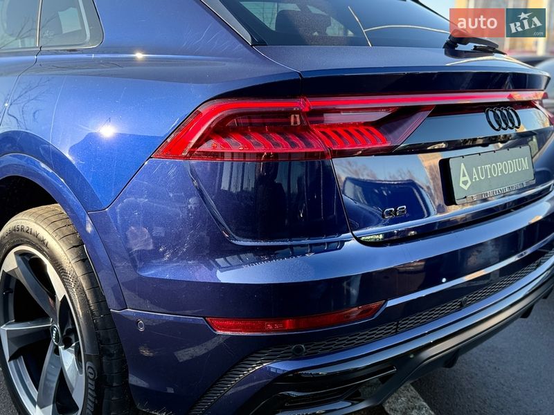 Внедорожник / Кроссовер Audi Q8 2019 в Киеве