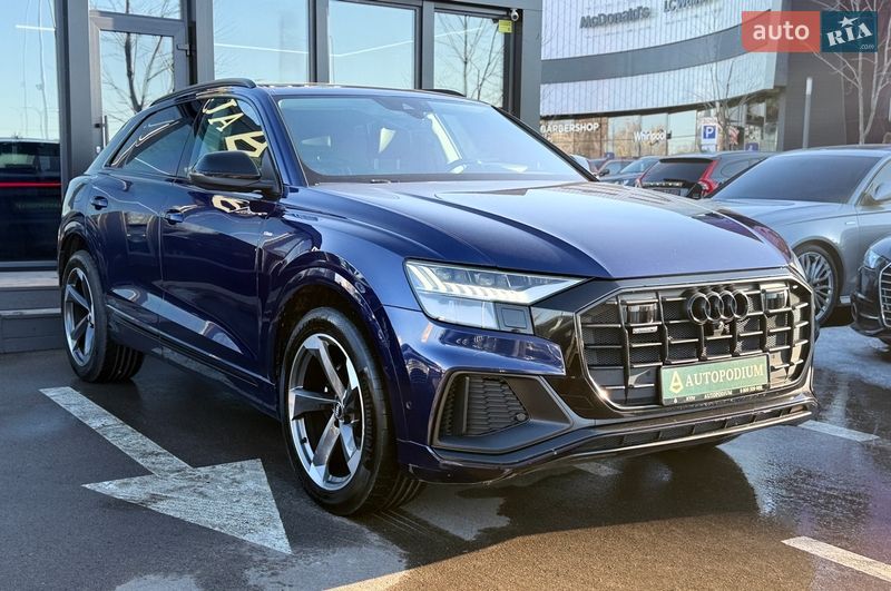 Внедорожник / Кроссовер Audi Q8 2019 в Киеве
