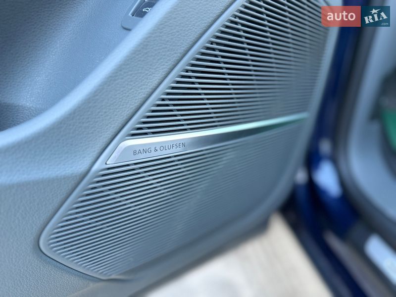 Внедорожник / Кроссовер Audi Q8 2019 в Киеве