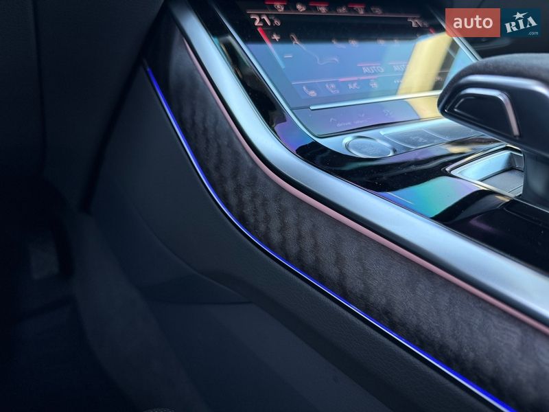 Внедорожник / Кроссовер Audi Q8 2019 в Киеве