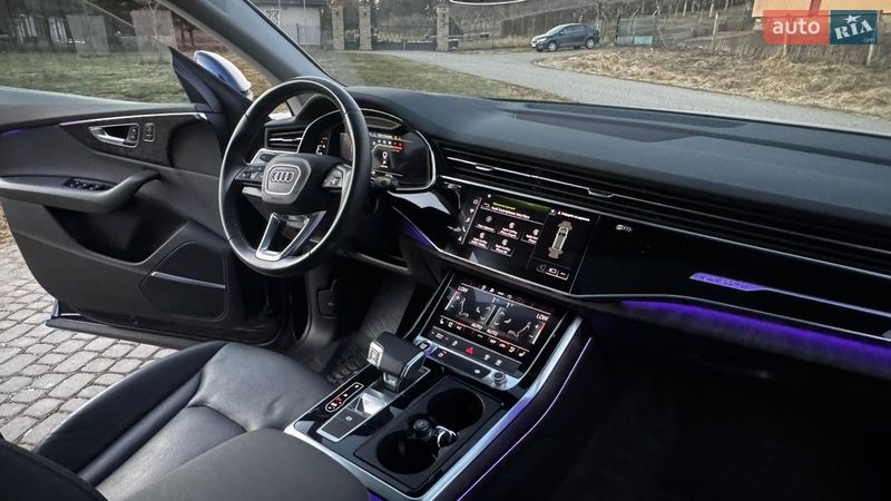 Внедорожник / Кроссовер Audi Q8 2021 в Львове