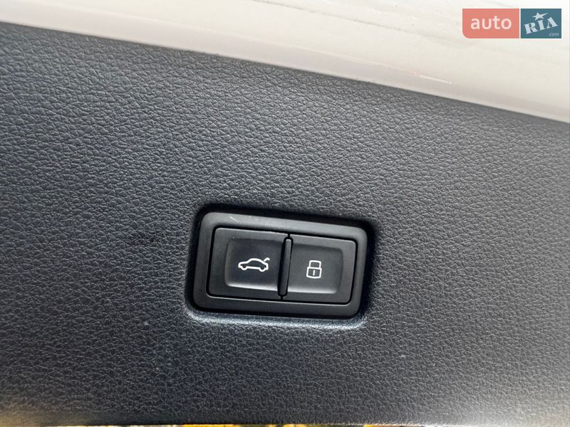 Внедорожник / Кроссовер Audi Q8 2018 в Львове