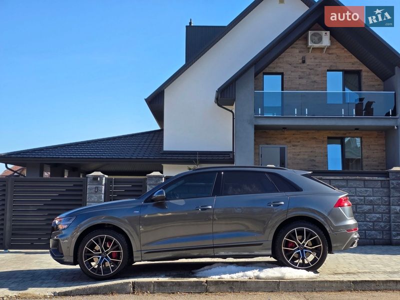 Внедорожник / Кроссовер Audi Q8 2019 в Ровно