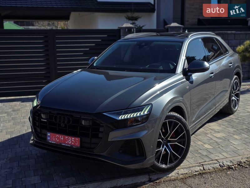 Внедорожник / Кроссовер Audi Q8 2019 в Ровно