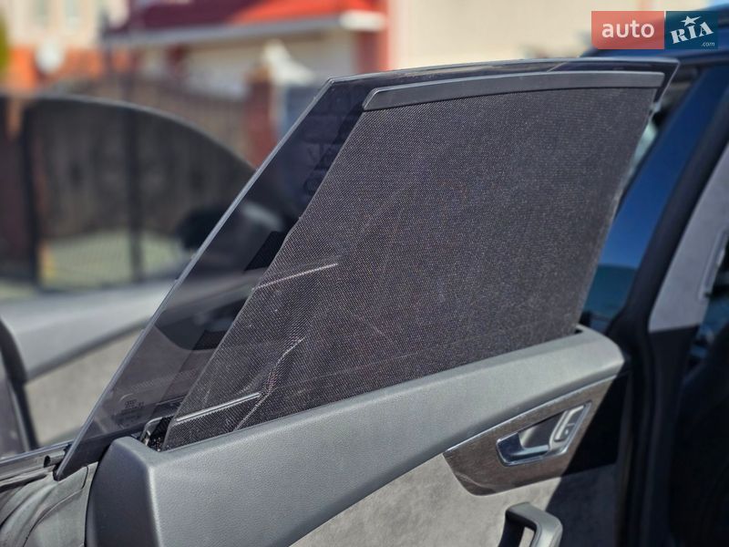 Внедорожник / Кроссовер Audi Q8 2019 в Ровно