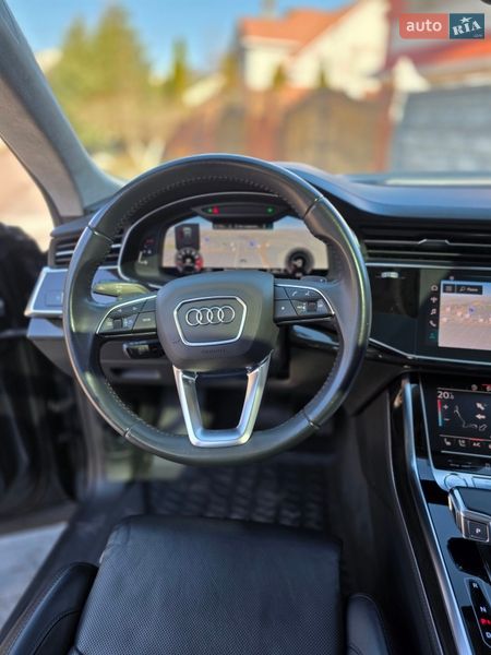 Внедорожник / Кроссовер Audi Q8 2019 в Ровно