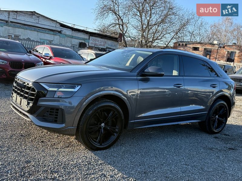 Позашляховик / Кросовер Audi Q8 2018 в Тернополі
