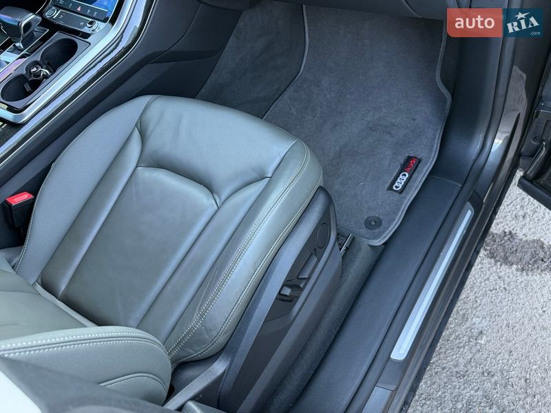 Позашляховик / Кросовер Audi Q8 2018 в Тернополі