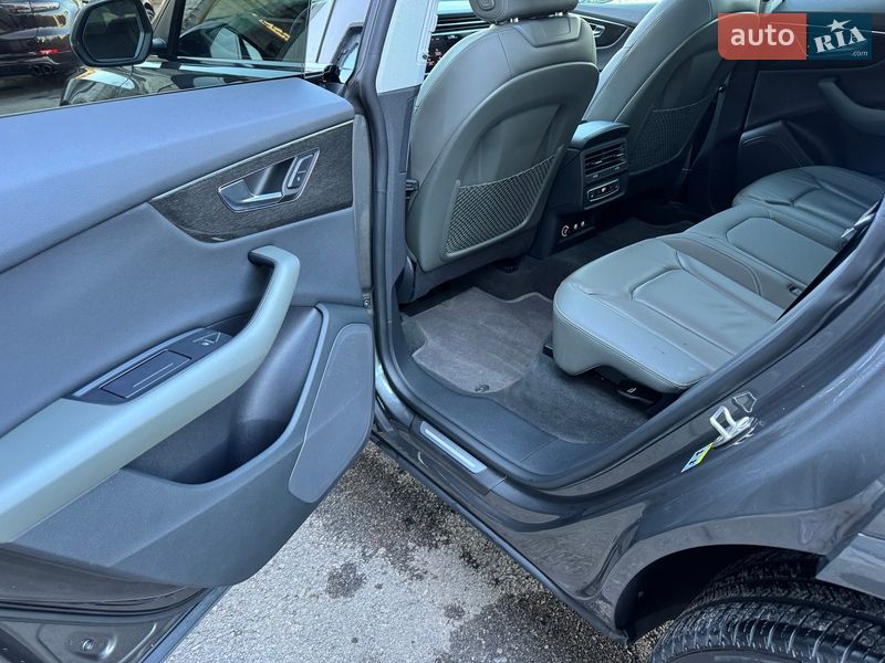 Позашляховик / Кросовер Audi Q8 2018 в Тернополі