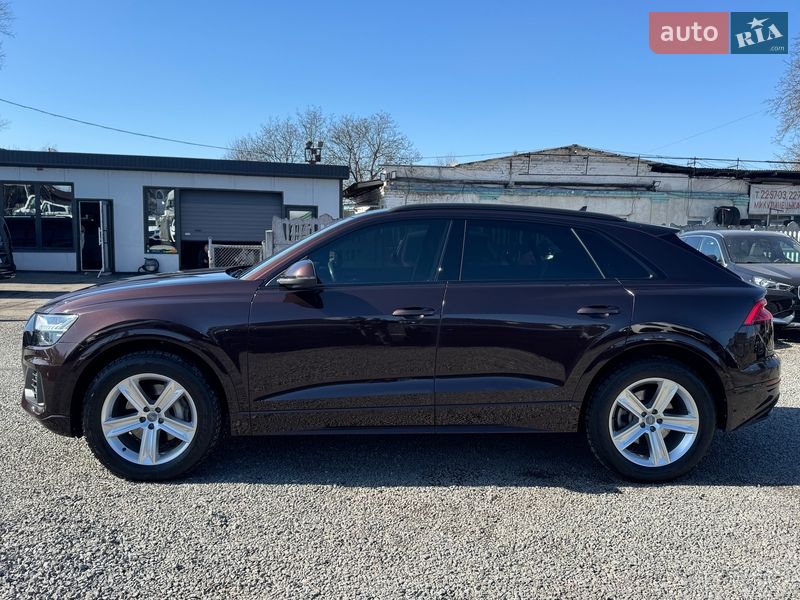 Позашляховик / Кросовер Audi Q8 2019 в Тернополі