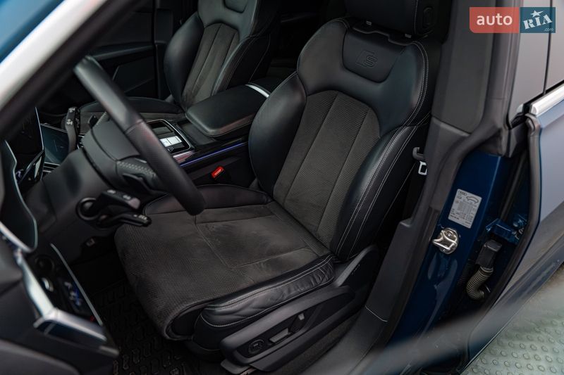 Внедорожник / Кроссовер Audi Q8 2018 в Киеве