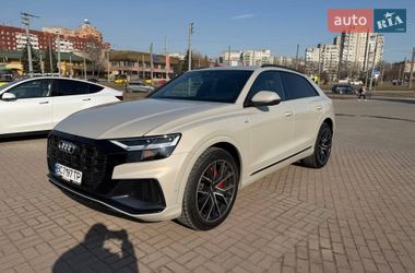 Позашляховик / Кросовер Audi Q8 2020 в Львові