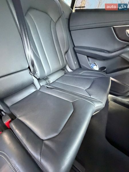 Внедорожник / Кроссовер Audi Q8 2023 в Дубно