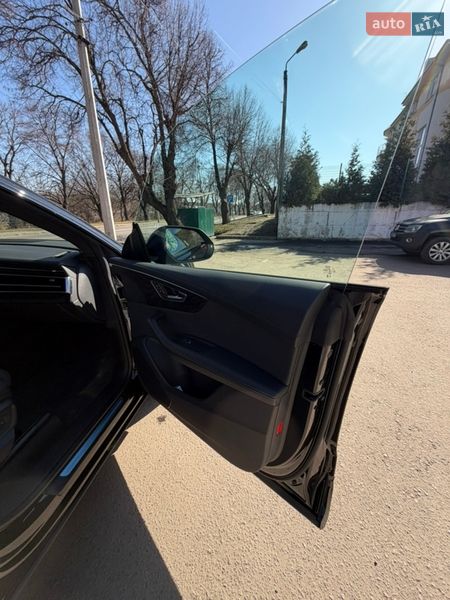 Внедорожник / Кроссовер Audi Q8 2023 в Дубно