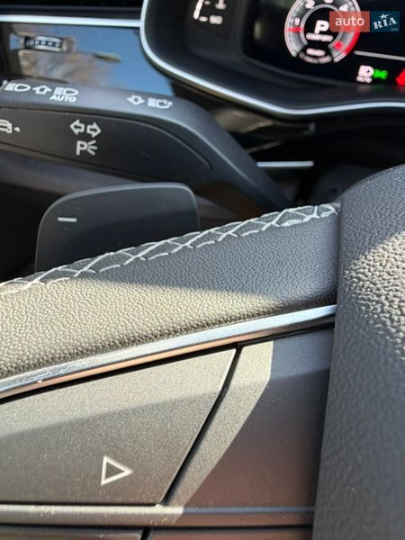 Внедорожник / Кроссовер Audi Q8 2023 в Дубно