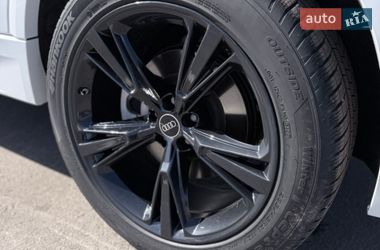 Внедорожник / Кроссовер Audi Q8 2023 в Полтаве