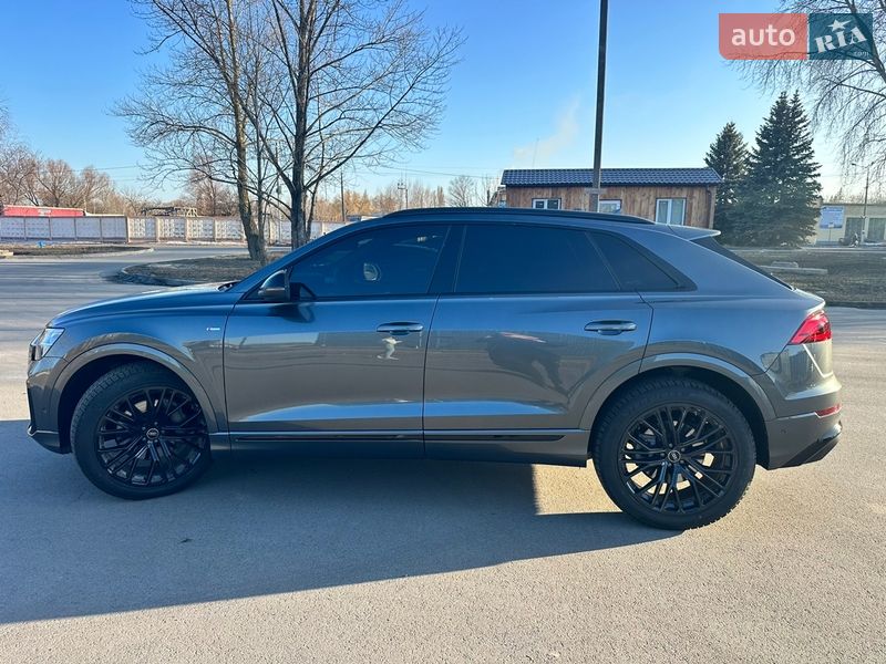 Внедорожник / Кроссовер Audi Q8 2025 в Чернигове