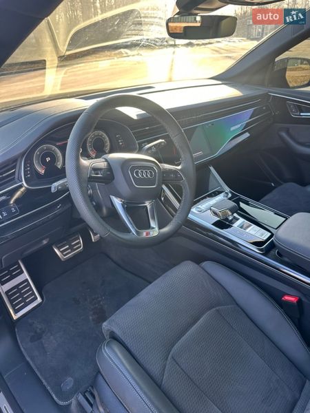 Внедорожник / Кроссовер Audi Q8 2025 в Чернигове