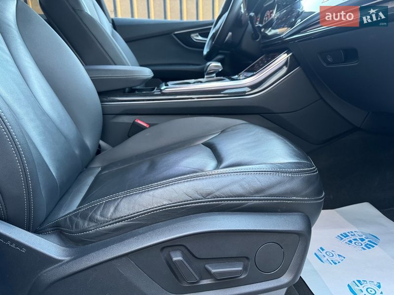 Позашляховик / Кросовер Audi Q8 2018 в Києві