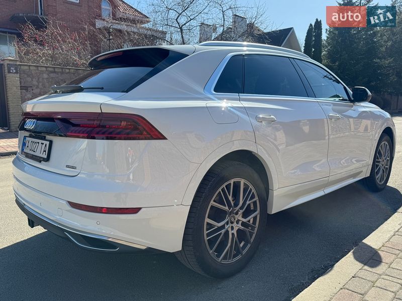 Позашляховик / Кросовер Audi Q8 2018 в Києві