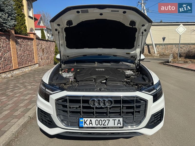 Позашляховик / Кросовер Audi Q8 2018 в Києві
