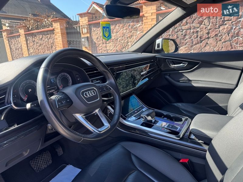 Позашляховик / Кросовер Audi Q8 2018 в Києві