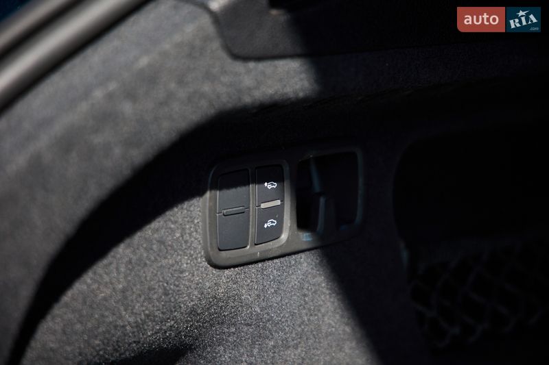 Внедорожник / Кроссовер Audi Q8 2019 в Киеве