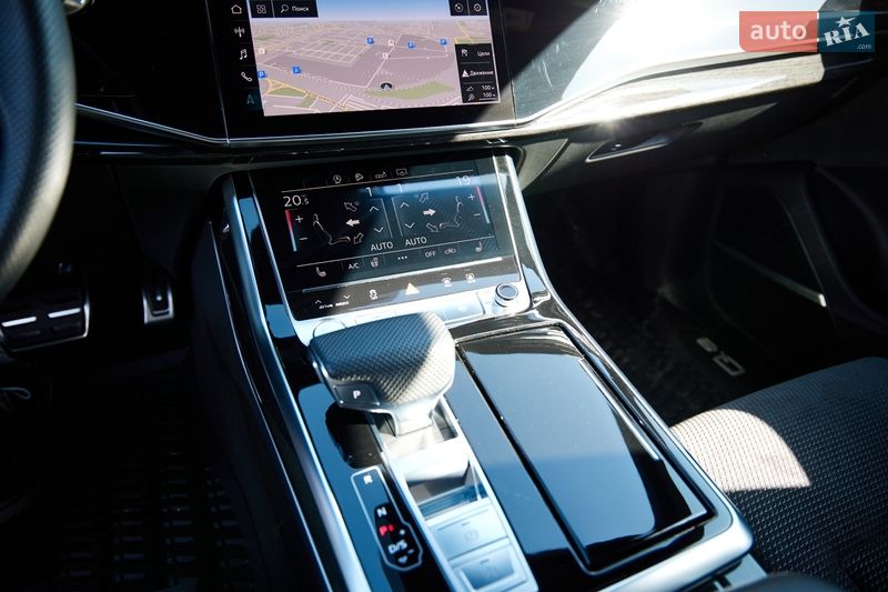 Внедорожник / Кроссовер Audi Q8 2019 в Киеве