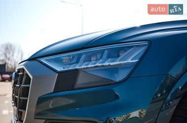 Внедорожник / Кроссовер Audi Q8 2019 в Киеве