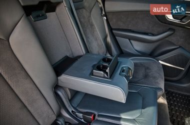 Внедорожник / Кроссовер Audi Q8 2019 в Киеве