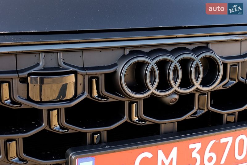 Позашляховик / Кросовер Audi Q8 2020 в Ужгороді