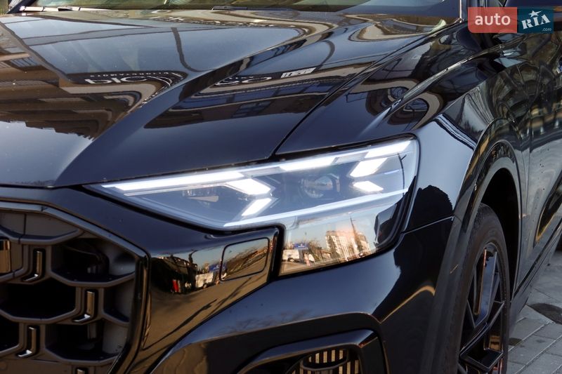 Позашляховик / Кросовер Audi Q8 2020 в Ужгороді