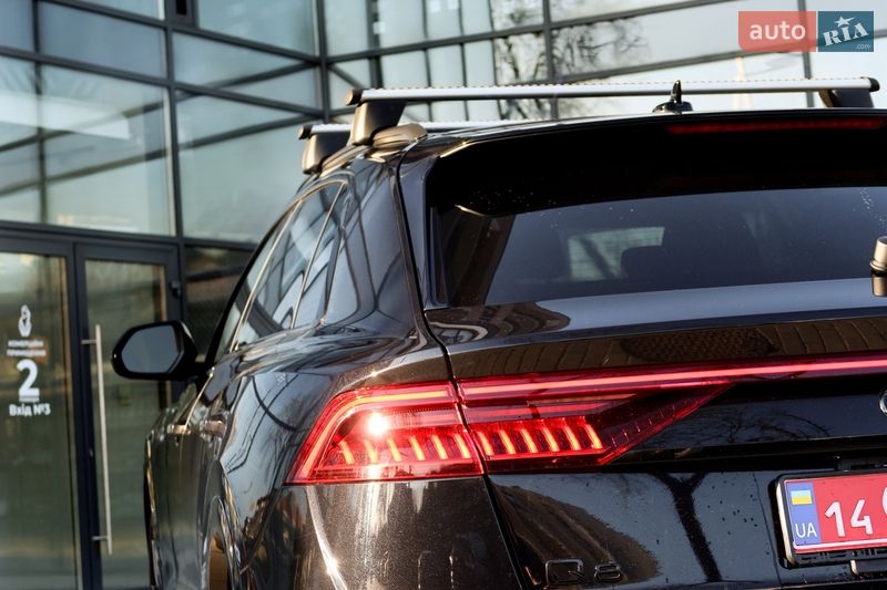 Позашляховик / Кросовер Audi Q8 2020 в Ужгороді