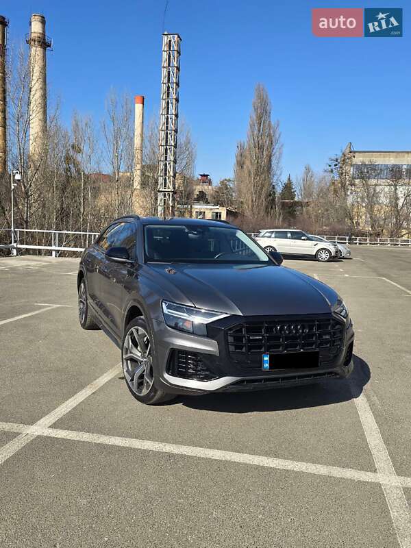 Audi Q8 2020