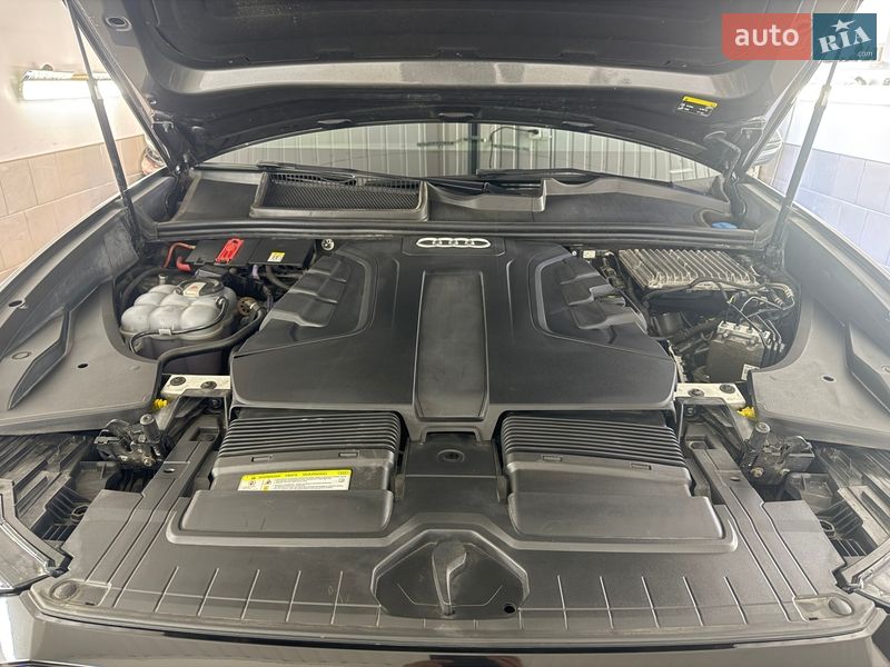 Внедорожник / Кроссовер Audi Q8 2019 в Виннице