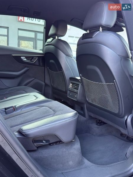 Внедорожник / Кроссовер Audi Q8 2021 в Черновцах