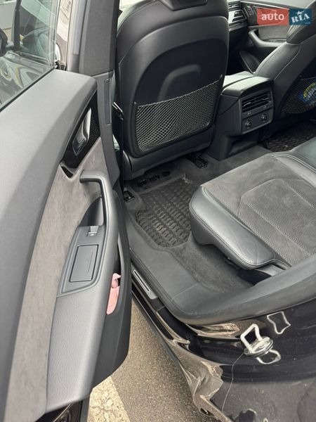 Внедорожник / Кроссовер Audi Q8 2020 в Киеве