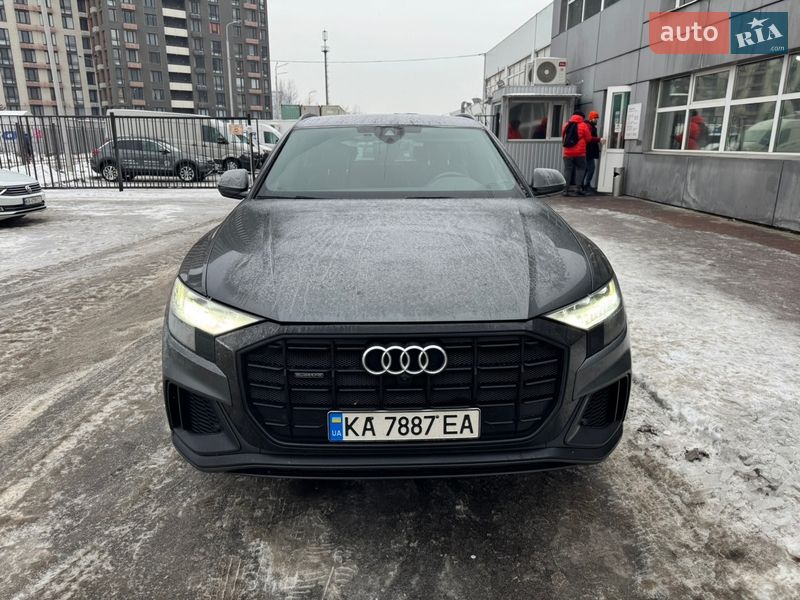 Внедорожник / Кроссовер Audi Q8 2020 в Киеве
