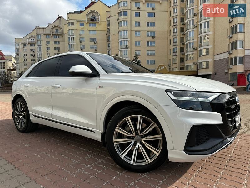 Внедорожник / Кроссовер Audi Q8 2019 в Киеве