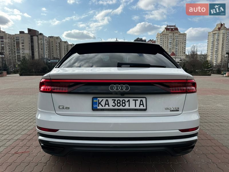 Внедорожник / Кроссовер Audi Q8 2019 в Киеве