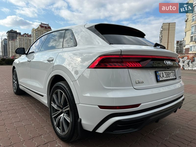 Внедорожник / Кроссовер Audi Q8 2019 в Киеве