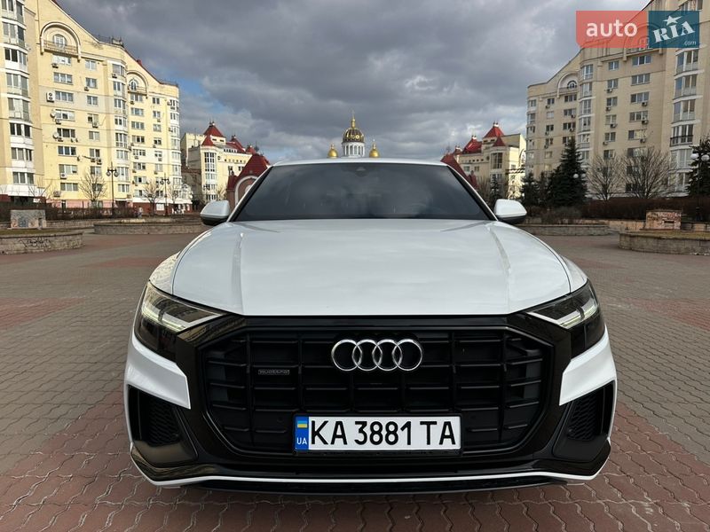 Внедорожник / Кроссовер Audi Q8 2019 в Киеве