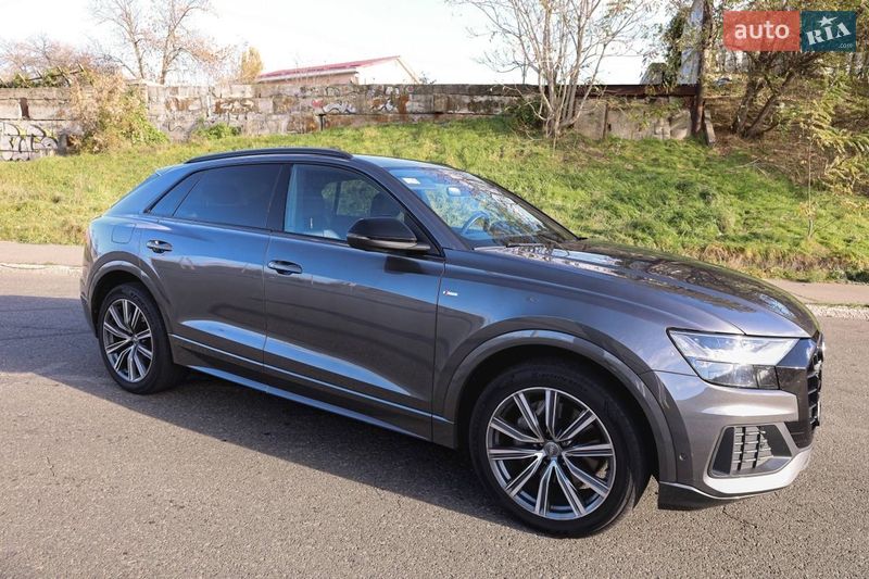 Внедорожник / Кроссовер Audi Q8 2018 в Одессе фото 12 Внедорожник / Кроссовер Audi Q8 2018 в Одессе