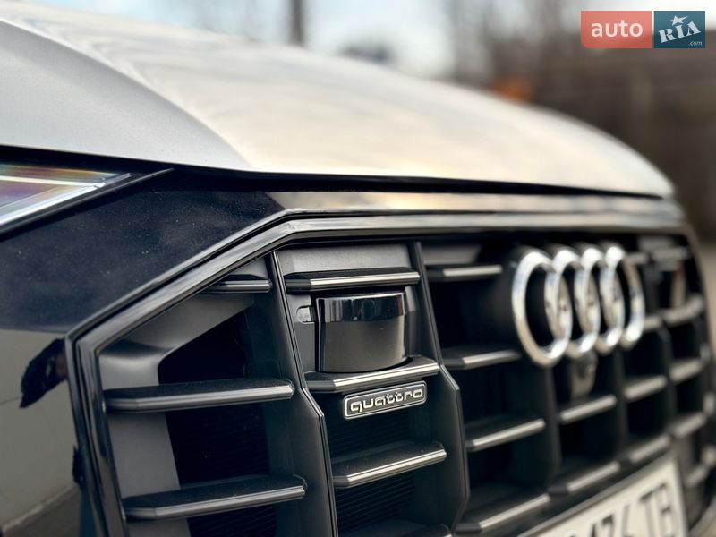 Внедорожник / Кроссовер Audi Q8 2020 в Киеве