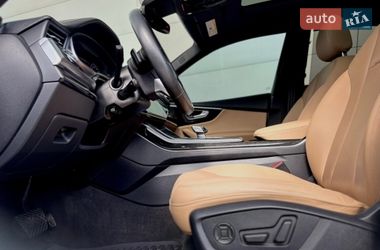 Внедорожник / Кроссовер Audi Q8 2020 в Киеве