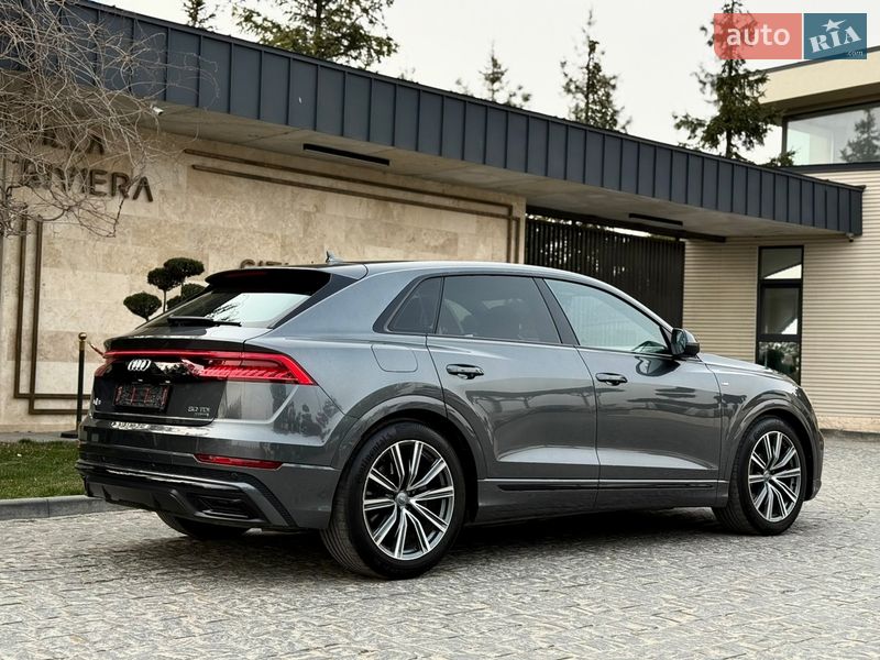 Позашляховик / Кросовер Audi Q8 2018 в Львові